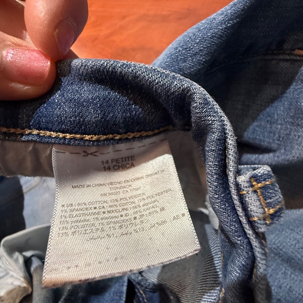 Old Navy Boyfriend Skinny Jeans | Size 14 Petite | Distressed Cuffed Denim - Picture 3 of 6